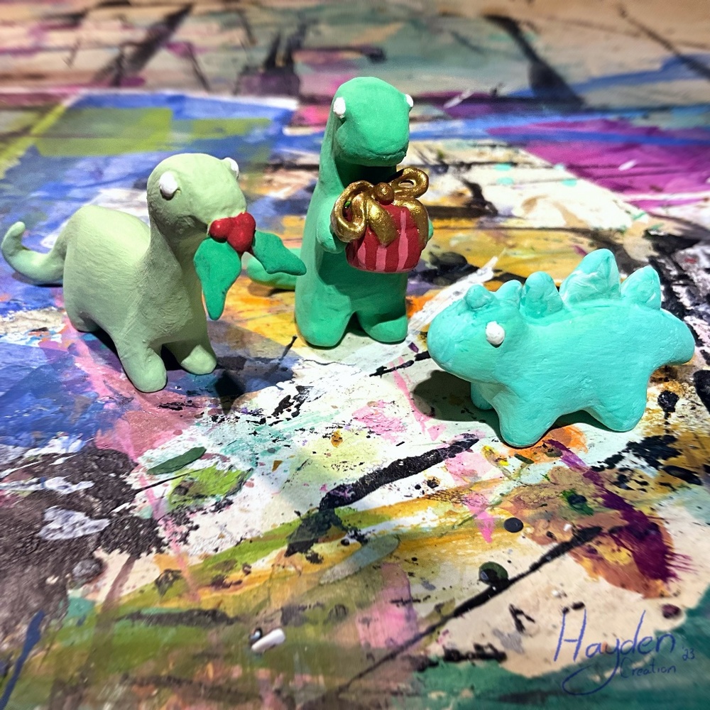 💜 Mini Clay Christmas Dinos